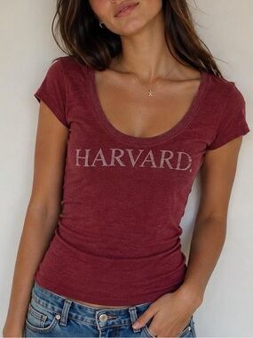 Vintage Harvard University Graphic Tee - Crimson Red (Size M)